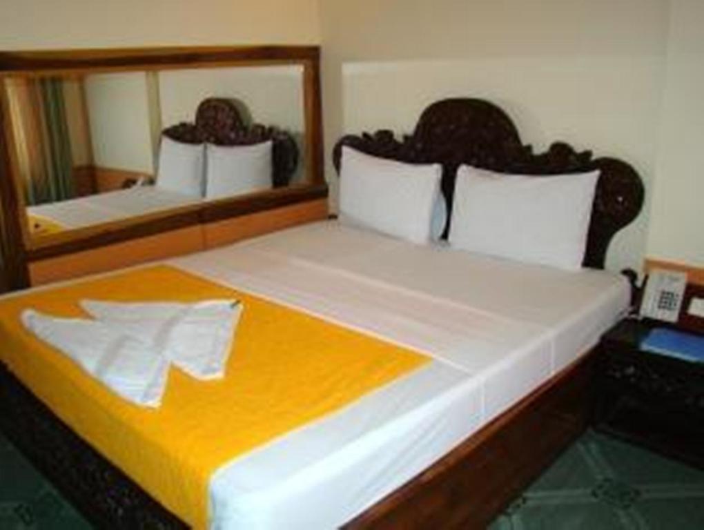 Thy Ny Hotel Battambang Ngoại thất bức ảnh