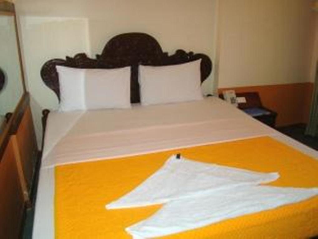 Thy Ny Hotel Battambang Ngoại thất bức ảnh
