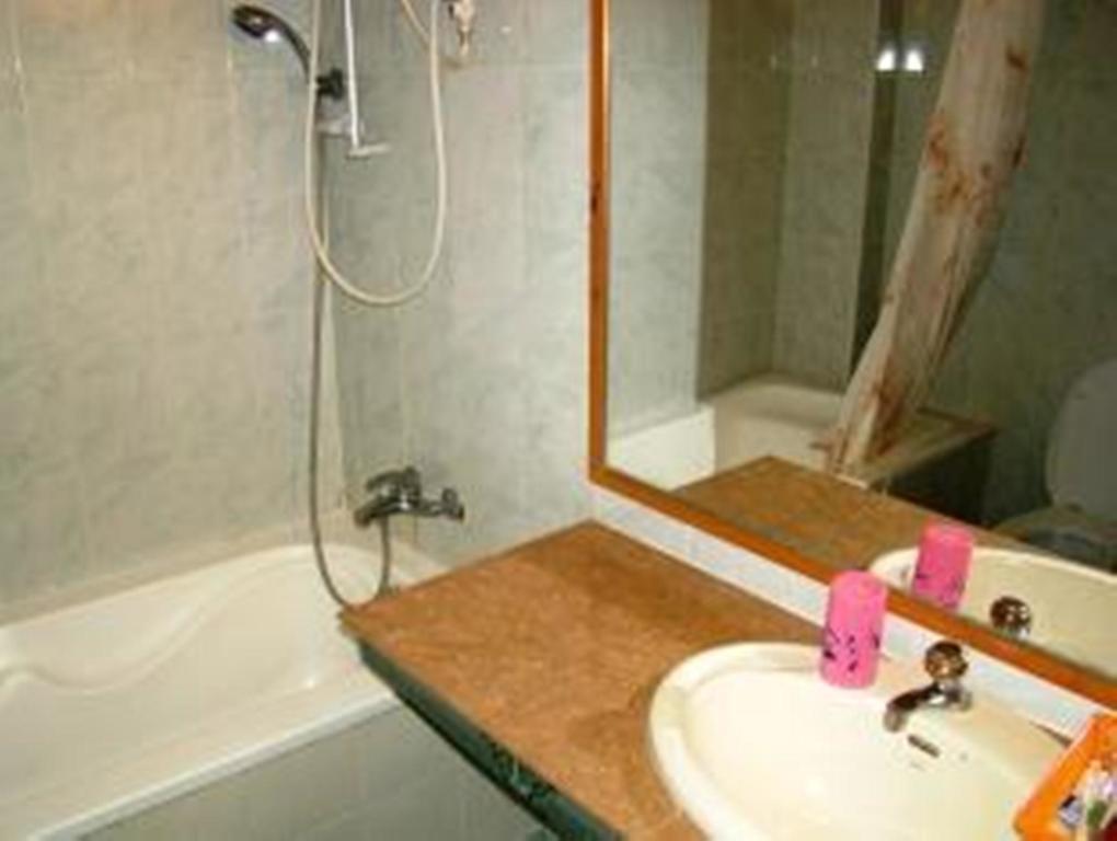 Thy Ny Hotel Battambang Ngoại thất bức ảnh
